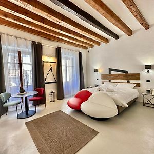 C&O Savoia Deluxe Rooms
